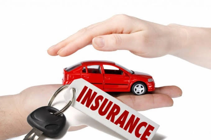 Auto insurance coverage symbol for vehicle claim documentation
